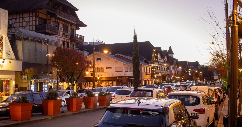 Exploring Glendale: Top Attractions & Hidden Gems